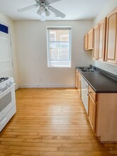849 W Cornelia Ave, Unit 857-1N in Chicago, IL - Foto de edificio - Building Photo