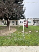 403 N Park St in Visalia, CA - Building Photo