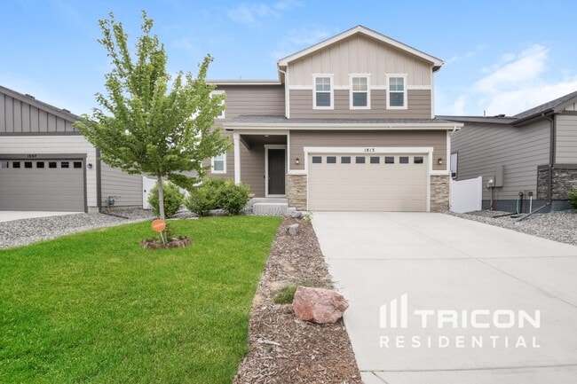 1813 Paley Dr