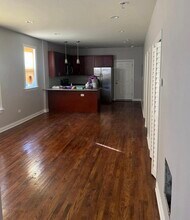 8046 S Laflin St, Unit 8046 S Laflin Street #2 in Chicago, IL - Building Photo - Building Photo