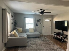 1840 Prairie View Dr in Dallas, TX - Building Photo - Building Photo