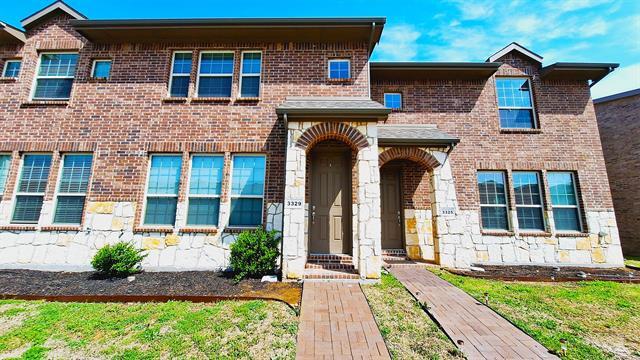 property at 3329 Solana Cir