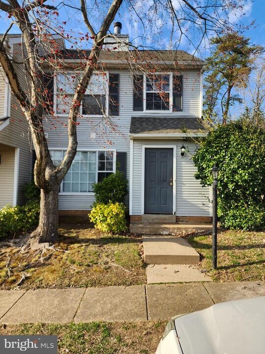 200 Windsor Ridge Ct in Fredericksburg, VA - Building Photo