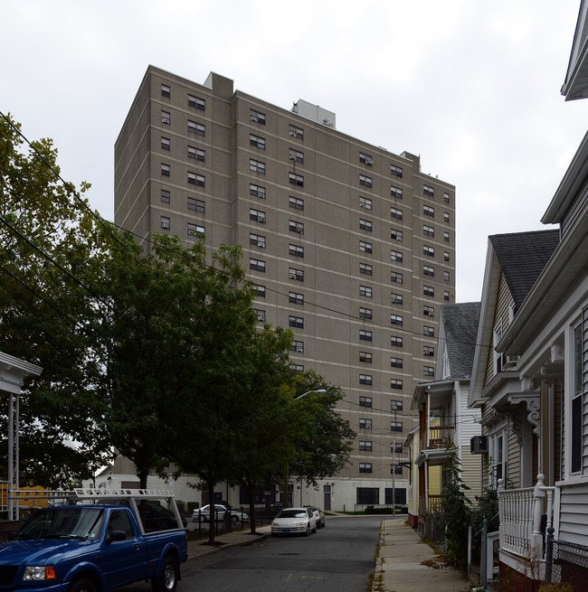 Carroll Towers in Providence, RI - Building Photo - Building Photo