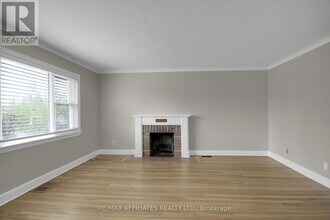 312 Mountbatten Ave in Ottawa, ON - Building Photo - Building Photo