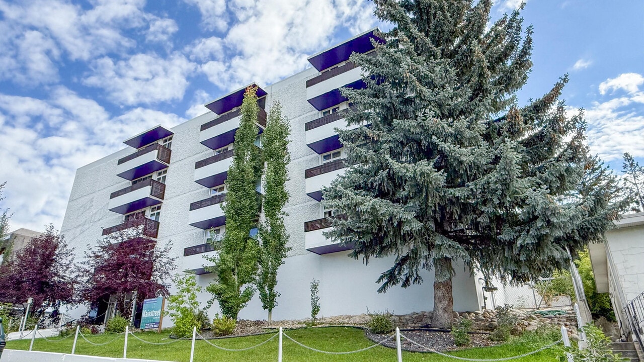 The Skyline in Bankview in Calgary, AB - Building Photo