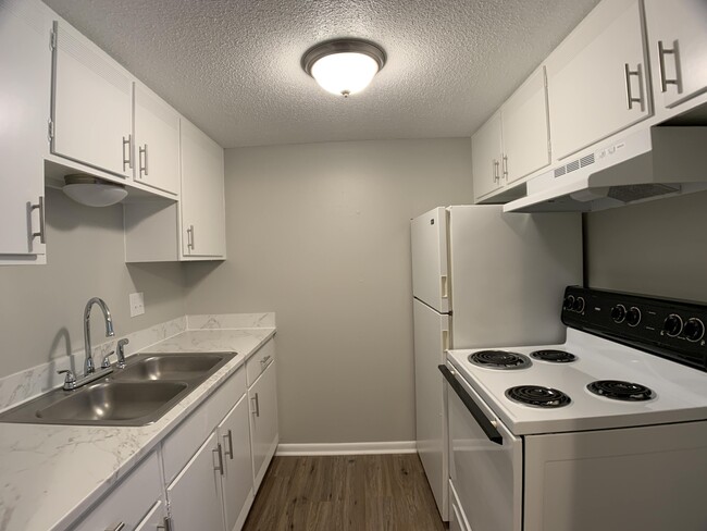 Brookside Apartments photo'