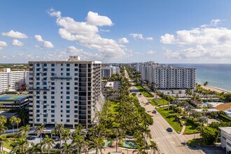 Coronodo Condominiums in Highland Beach, FL - Building Photo - Building Photo