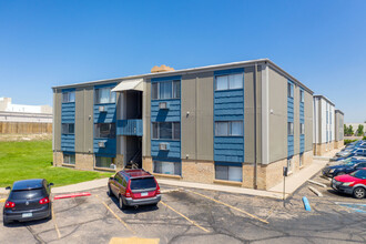 Pines at Southmoor Apartments in Greeley, CO - Building Photo - Building Photo