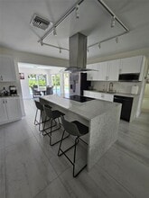 1001 SE 14th Dr in Deerfield Beach, FL - Building Photo - Building Photo