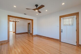 6706 Fisher Rd in Dallas, TX - Building Photo - Building Photo