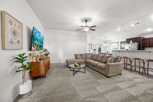 5508 Peach Dr in Pace, FL - Foto de edificio - Building Photo