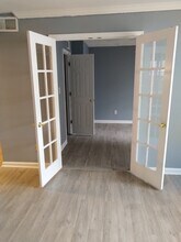1212 Utoy Springs Rd SW in Atlanta, GA - Building Photo - Building Photo