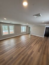 184 Church St, Unit 1 in Saratoga Springs, NY - Foto de edificio - Building Photo