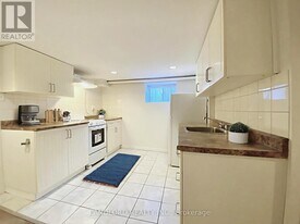 2 Chicora Ave in Toronto, ON - Building Photo