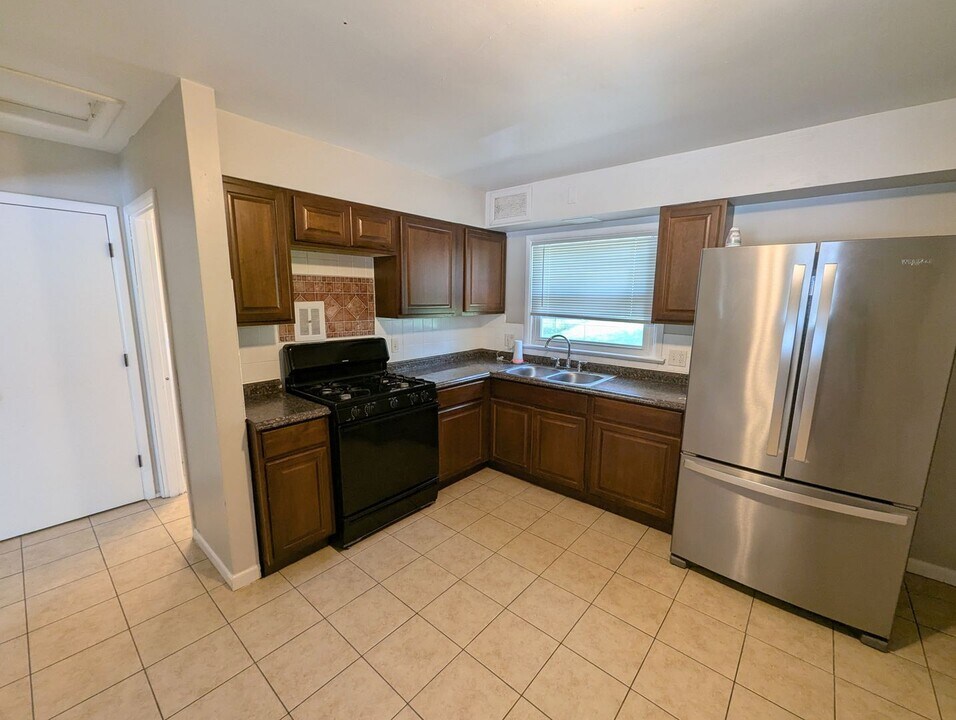 1451 Widefields Ln in St. Louis, MO - Building Photo