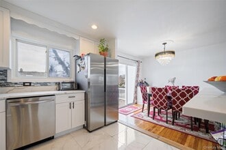 3 Ozone Pl in Massapequa, NY - Building Photo - Building Photo