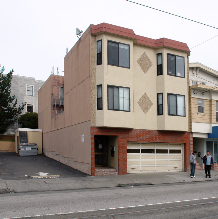 1144 Taraval St in San Francisco, CA - Building Photo