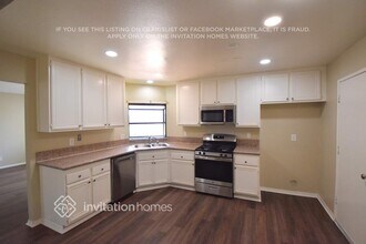 11638 Freedom Trail in Riverside, CA - Building Photo - Building Photo