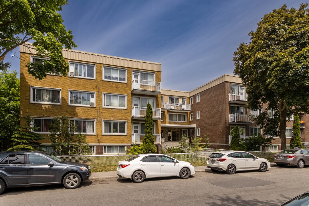 4645-4655 Plamondon Av in Montréal, QC - Building Photo