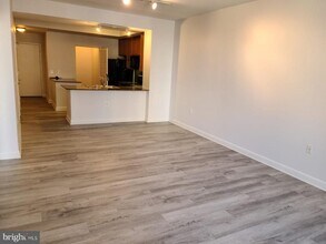 400 Massachusetts Ave NW in Washington, DC - Building Photo - Building Photo