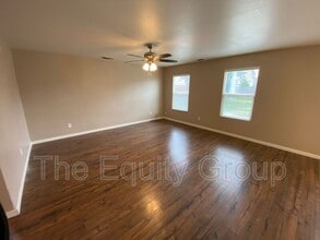 4421 W Elkhorn Ave in Visalia, CA - Building Photo - Building Photo
