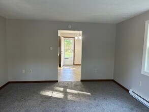 2 Old Brooklyn Turnpike, Unit Apt A in Windham, CT - Building Photo - Building Photo