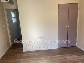 209 Red Hill Rd in Vine Grove, KY - Building Photo - Building Photo