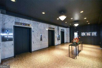 620 Peachtree St NE, Unit 916 in Atlanta, GA - Building Photo - Building Photo