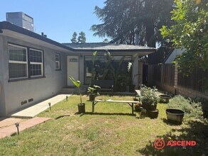 412 Balsam Ave in Bakersfield, CA - Building Photo - Building Photo