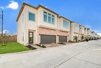 152 Knightsbridge Park Ln in Houston, TX - Building Photo - Building Photo