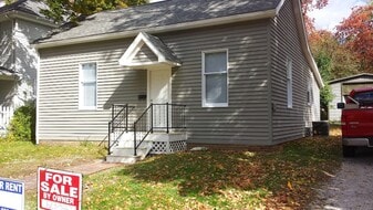 418 N Buchanan St in Edwardsville, IL - Building Photo