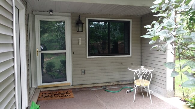 6433 Wainscot Dr SE in Grand Rapids, MI - Building Photo - Building Photo