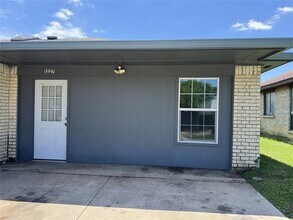 1327 Reesling Dr in Mesquite, TX - Building Photo - Building Photo