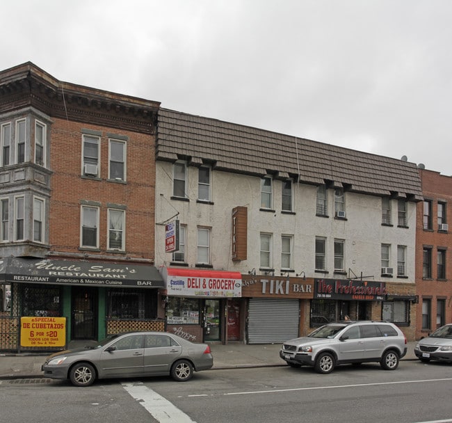 885 4th Ave