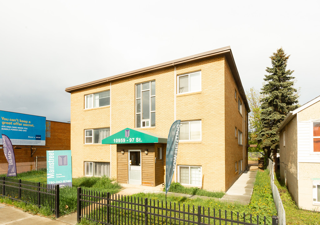 Rosedale Apartments in Edmonton, AB - Building Photo