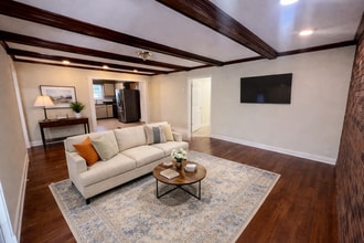 1247 Elvis Presley Dr in Tupelo, MS - Building Photo - Building Photo