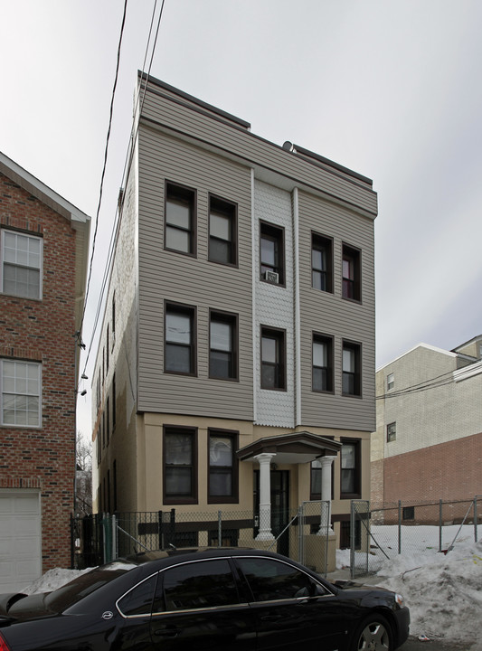 191 Myrtle Ave in Jersey City, NJ - Building Photo