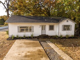 1920 Houston St in Fort Smith, AR - Building Photo - Building Photo