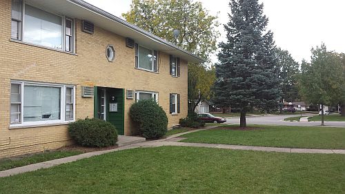 1680 Mark Ave in Elgin, IL - Foto de edificio - Building Photo