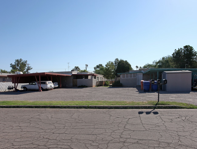 Villa Paradiso Apartments in Tucson, AZ - Building Photo - Building Photo