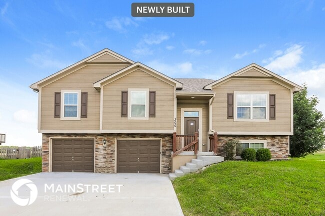 property at 300 Golfview Dr