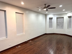 4116 W Cermak Rd in Chicago, IL - Building Photo - Building Photo