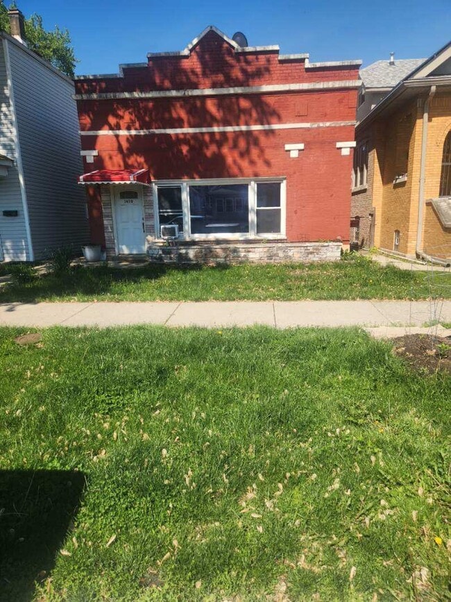 property at 1630 S 59th Ct