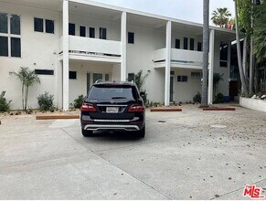 27400 Pacific Coast Hwy in Malibu, CA - Building Photo - Building Photo