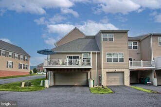 4755 Laurel Valley Ln in Enola, PA - Building Photo - Building Photo