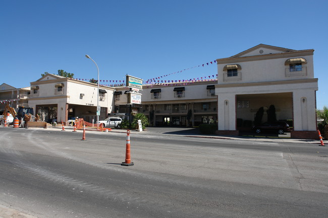 South Cove Apartments in Las Vegas, NV - Building Photo - Building Photo