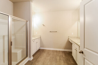 1187 Spring Marsh Ct NE in Gainesville, GA - Building Photo - Building Photo