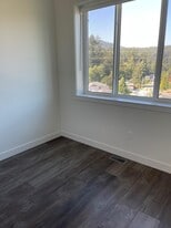 1167 Pullman Close in Victoria, BC - Building Photo