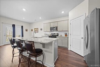 5519 Tag Alder Ter in Moseley, VA - Foto de edificio - Building Photo